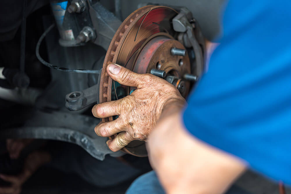 4 Signs Your Brakes Need Replacing